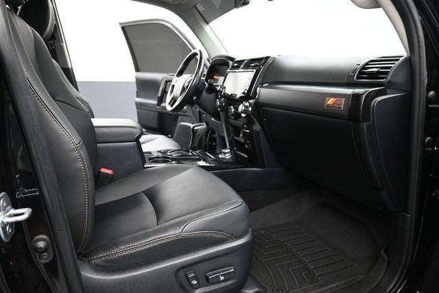 صورة مصغرة 28 لـ 2023 Toyota 4RUNNER LIMITED