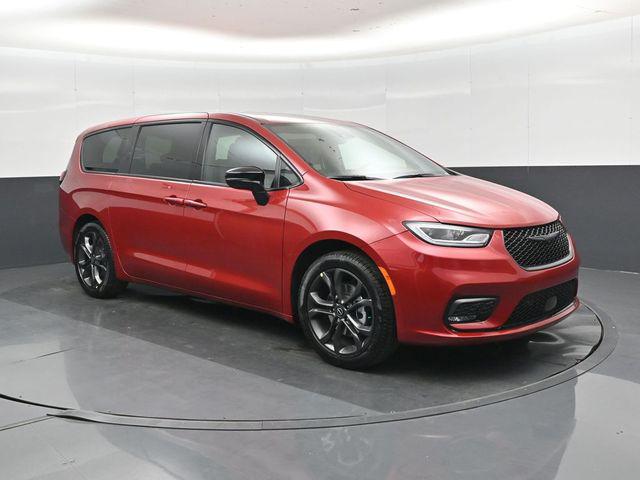 New 2026 Chrysler Pacifica L