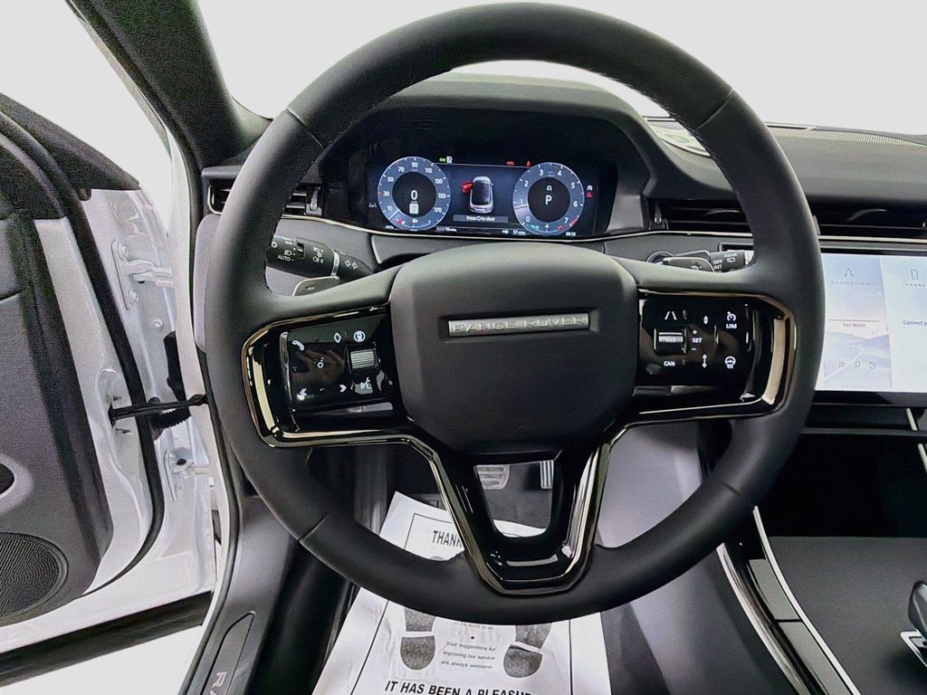 صورة 10 لـ 2026 LAND Rover RANGE ROVER EVOQUE S