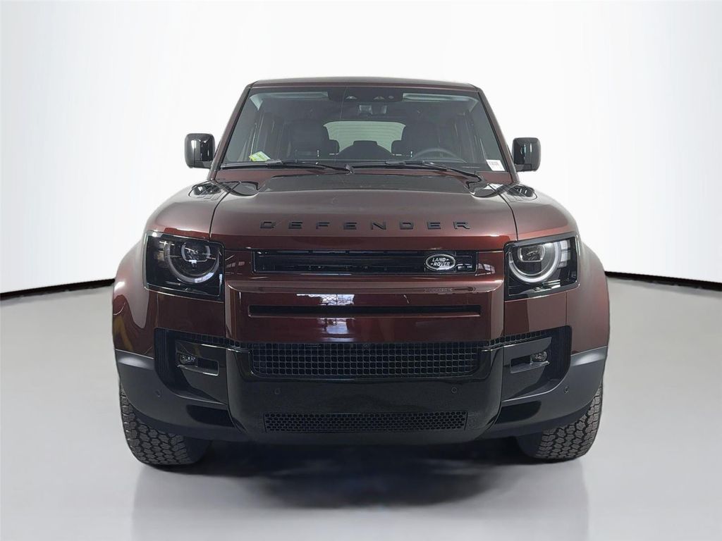صورة 2 لـ 2026 LAND Rover DEFENDER P300 S