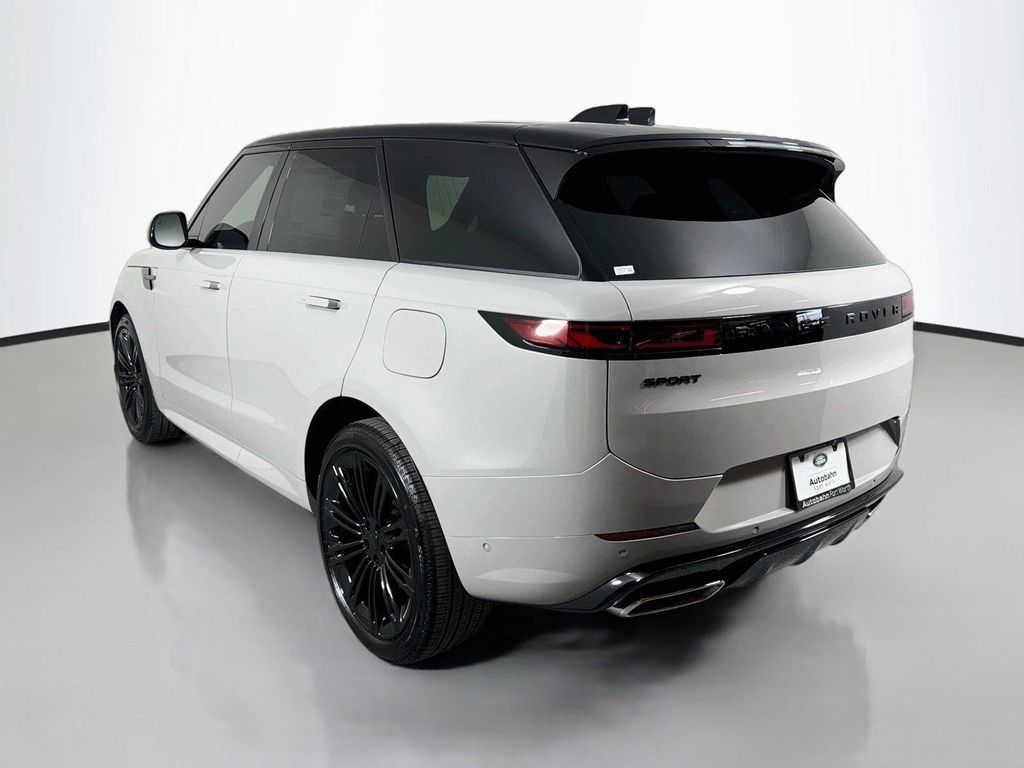 صورة 7 لـ 2026 LAND Rover RANGE ROVER SPORT SE