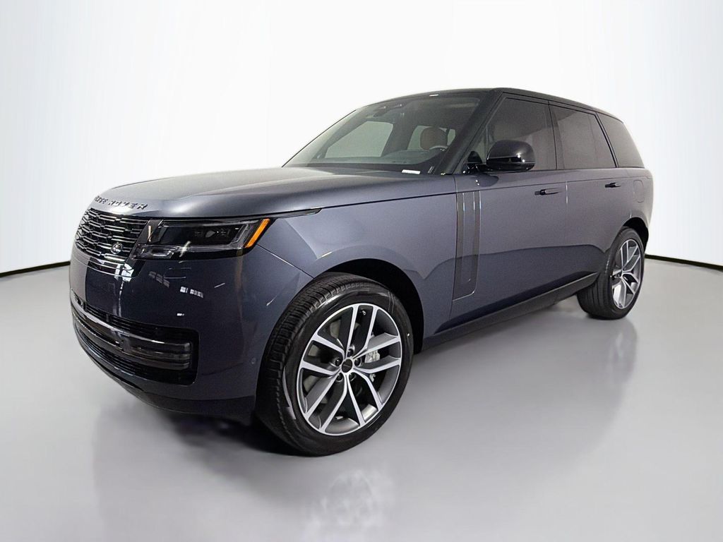 New 2026 Land Rover Range Rover P550e SE
