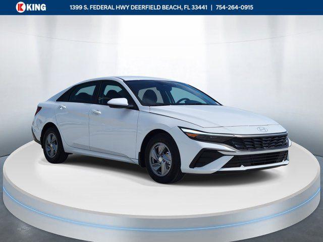 New 2026 Hyundai ELANTRA SE