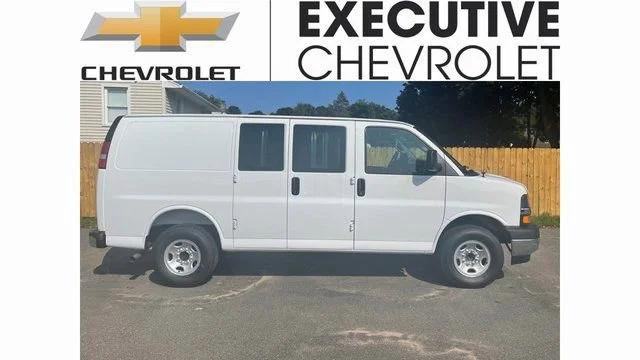 New 2025 Chevrolet Express 2500 LT