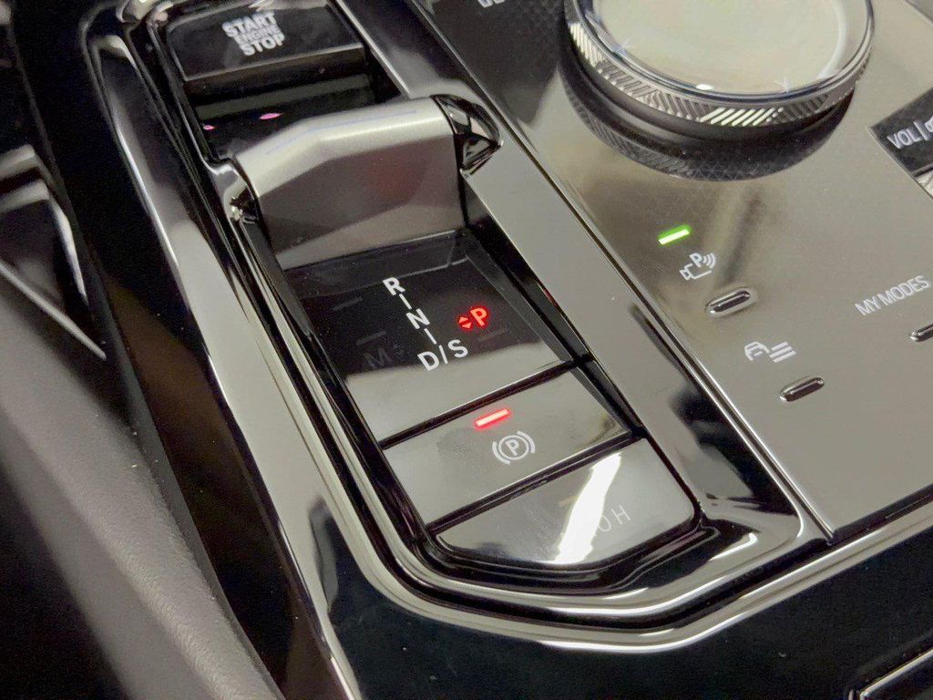 صورة مصغرة 21 لـ 2027 BMW 530 XDRIVE