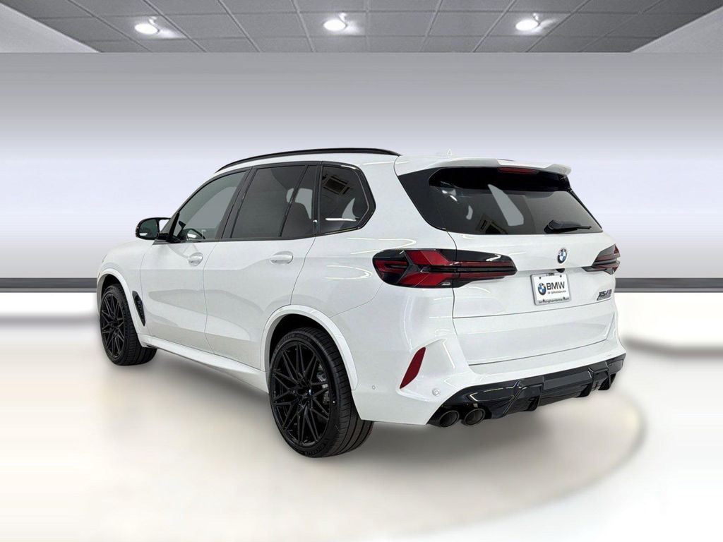 2026 BMW X5 M BASE — фото 3