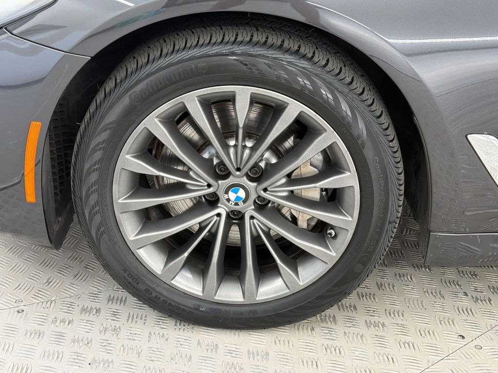 2023 BMW 530 I thumbnail 13