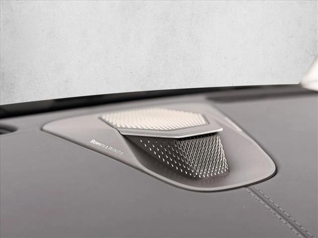صورة مصغرة 14 لـ 2026 Aston Martin DB12