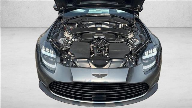 2025 Aston Martin VANQUISH BASE — фото 2