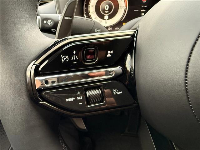 2026 Aston Martin DBX 707 缩略图 18