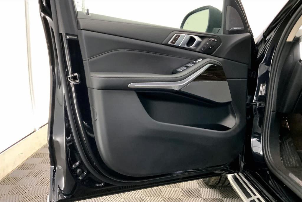 2024 BMW X7 XDRIVE40I — миниатюра 27