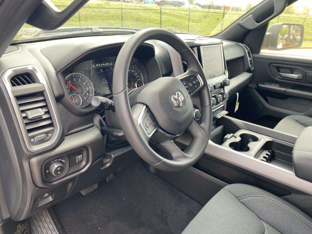 2026 RAM 1500 EXPRESS — миниатюра 18