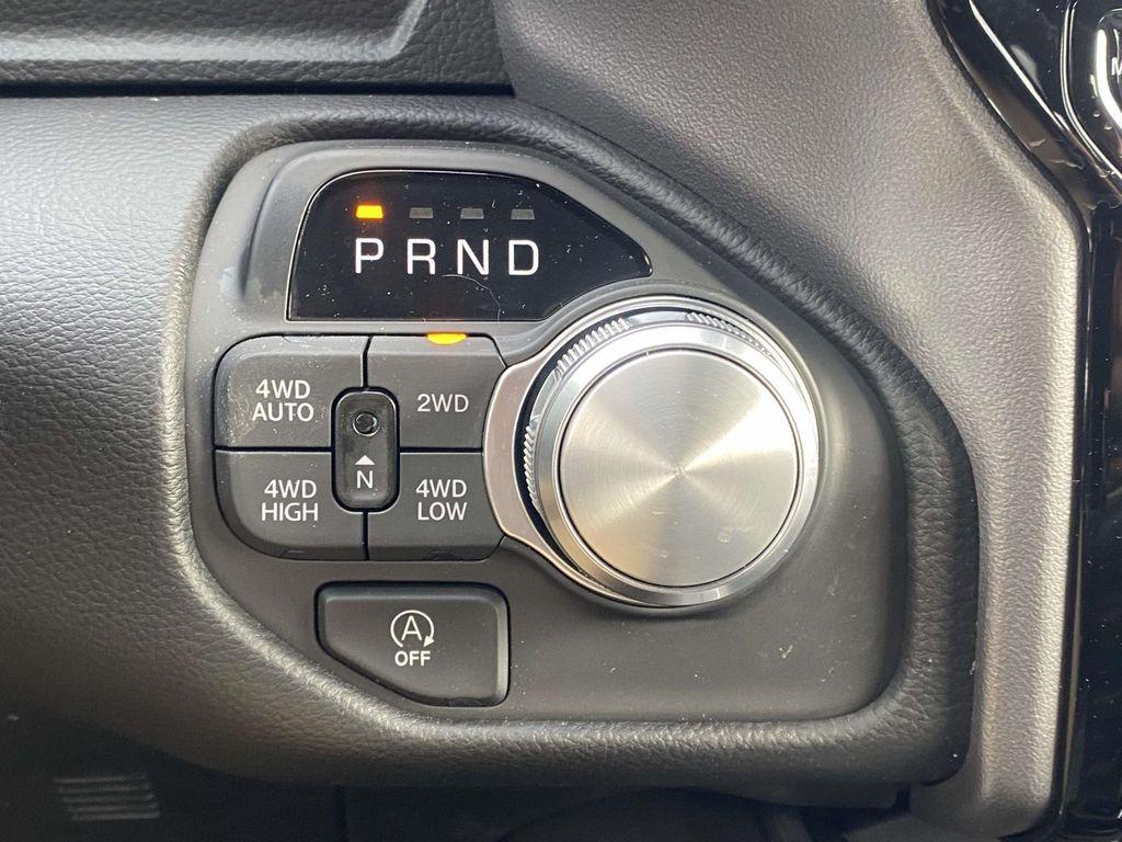 صورة مصغرة 26 لـ 2026 RAM 1500 LARAMIE