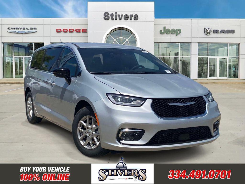 New 2026 Chrysler Pacifica Select