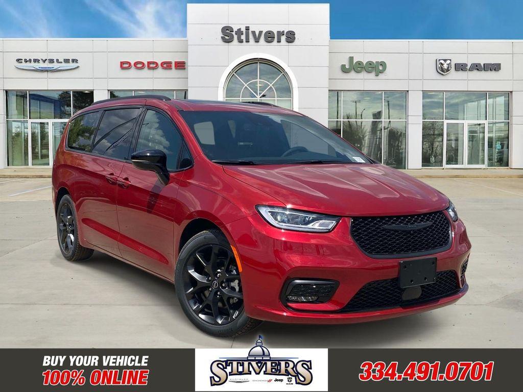 New 2026 Chrysler Pacifica Limited