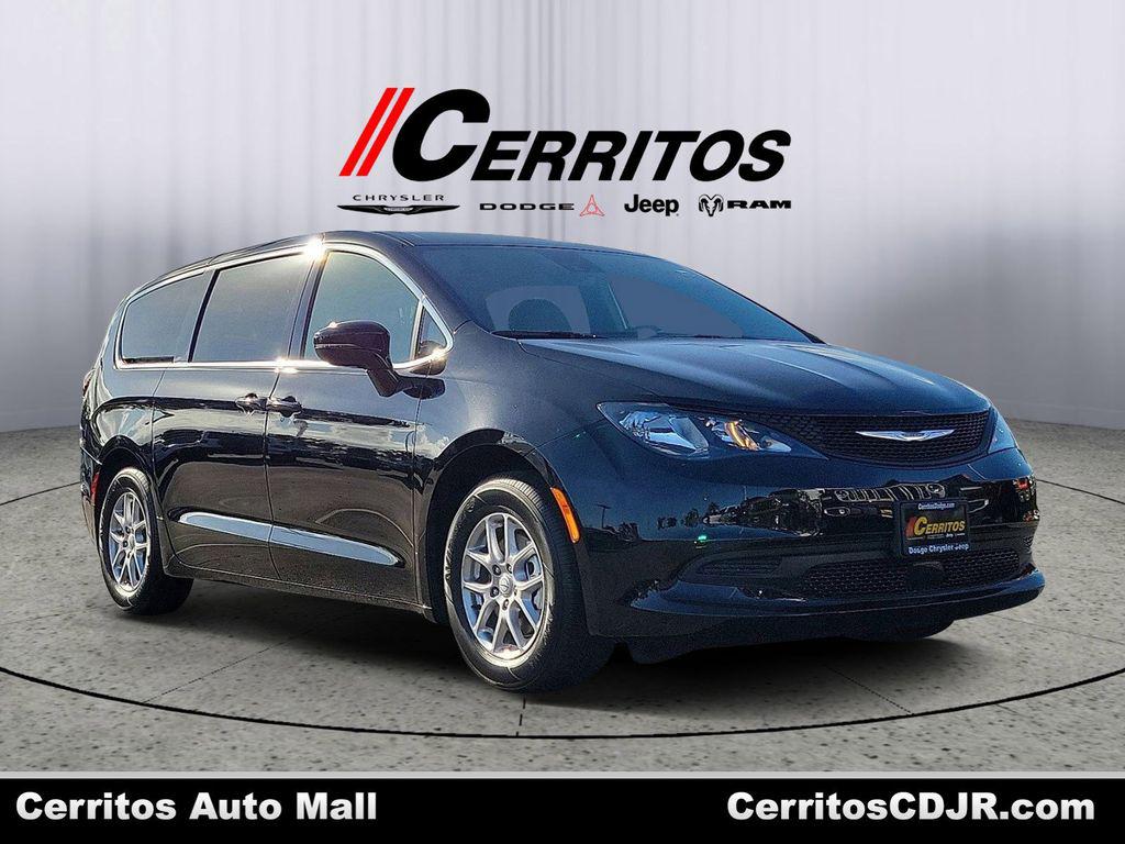 New 2025 Chrysler Voyager LX