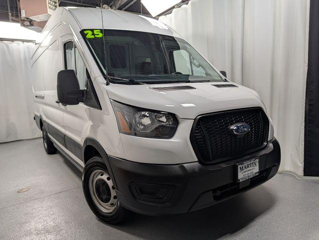 صورة 2 لـ 2025 FORD TRANSIT-250 BASE