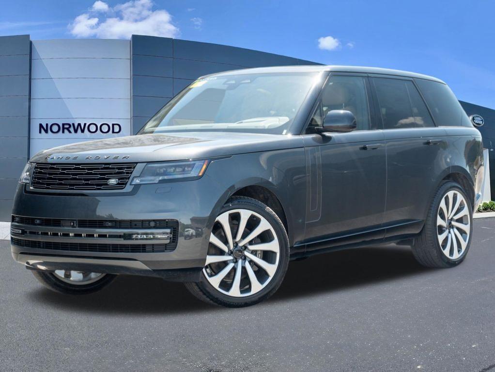 New 2026 Land Rover Range Rover P530 SE