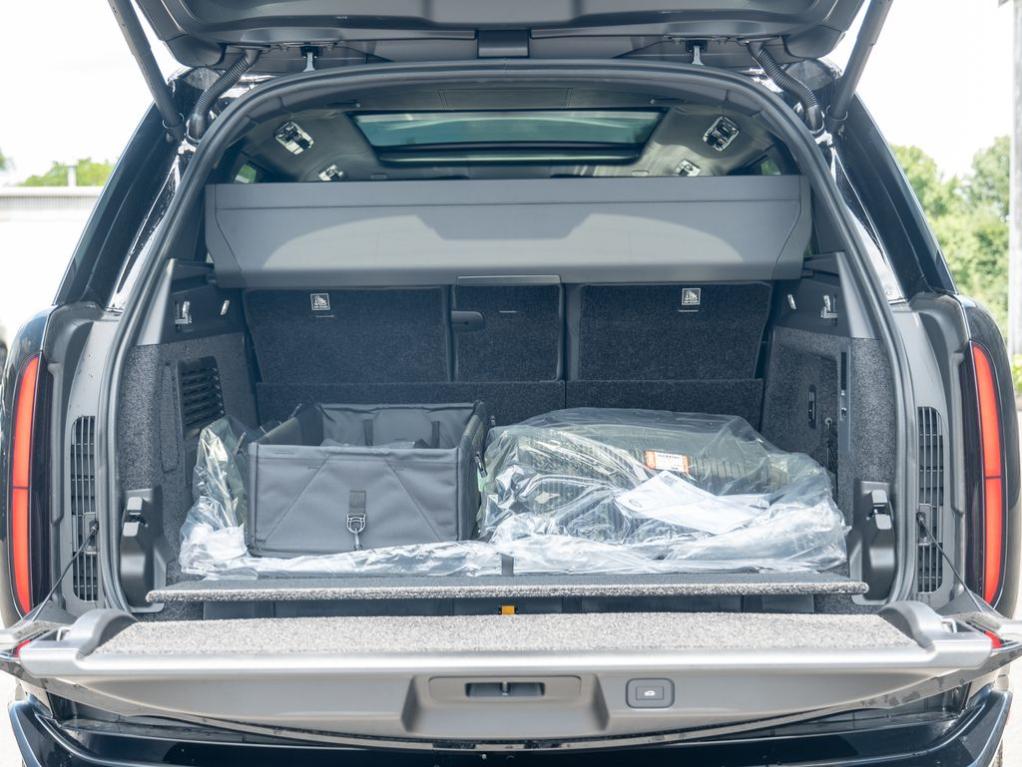 2026 LAND Rover RANGE ROVER P615 SV BLACK — фото 25