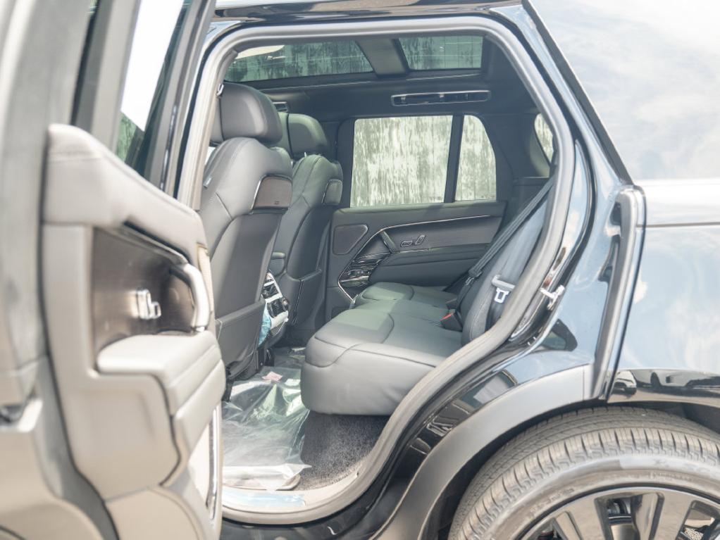 2026 LAND Rover RANGE ROVER P615 SV BLACK — миниатюра 21