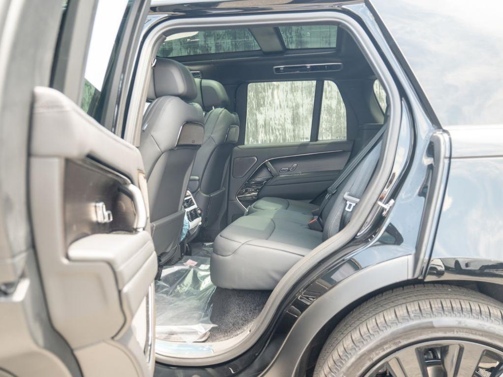 2026 LAND Rover RANGE ROVER P615 SV BLACK — фото 21