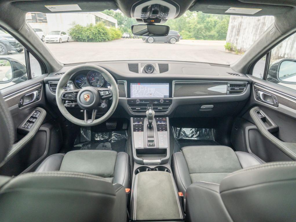 2024 Porsche MACAN GTS — миниатюра 19