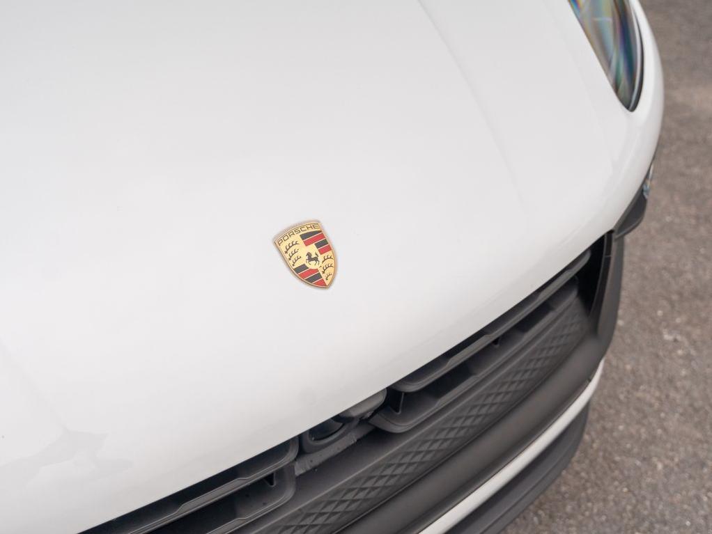2024 Porsche MACAN GTS — миниатюра 17