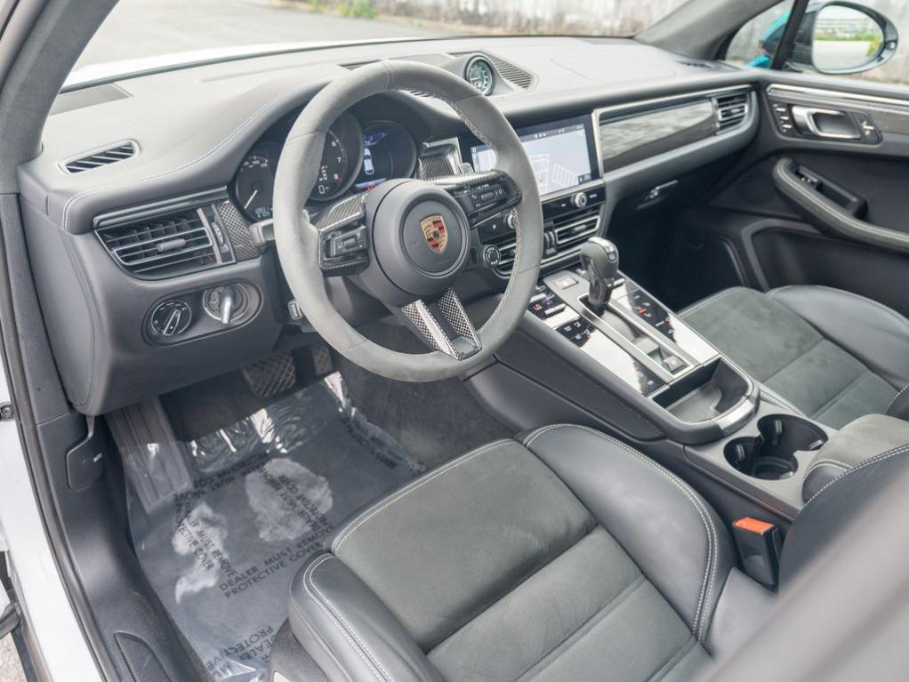 2024 Porsche MACAN GTS — миниатюра 12