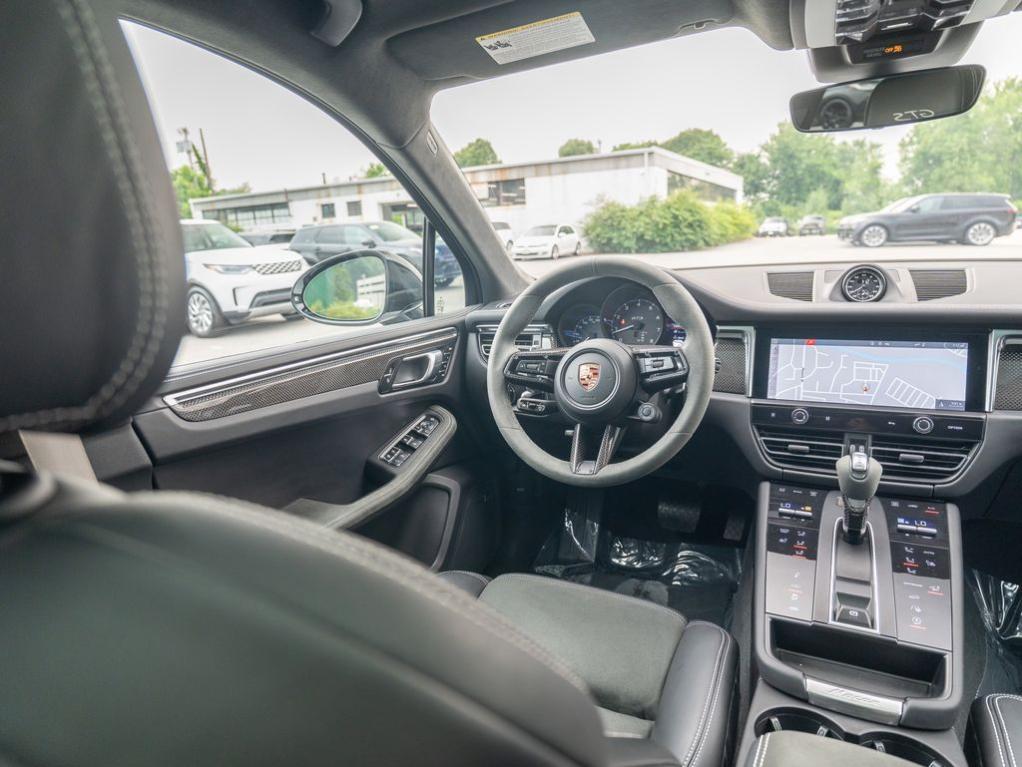 2024 Porsche MACAN GTS — миниатюра 20