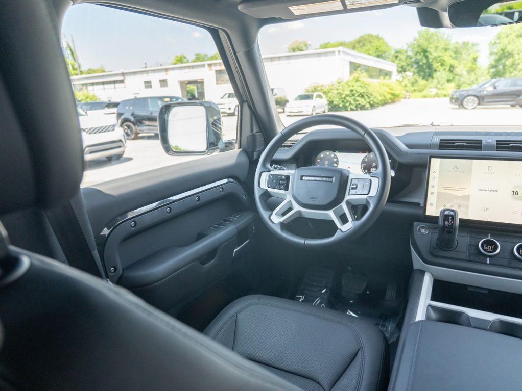 صورة مصغرة 19 لـ 2026 LAND Rover DEFENDER 130 X-DYNAMIC SE