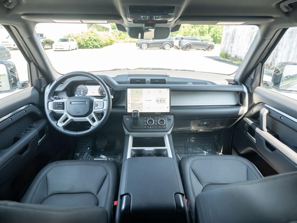صورة مصغرة 18 لـ 2026 LAND Rover DEFENDER 130 X-DYNAMIC SE