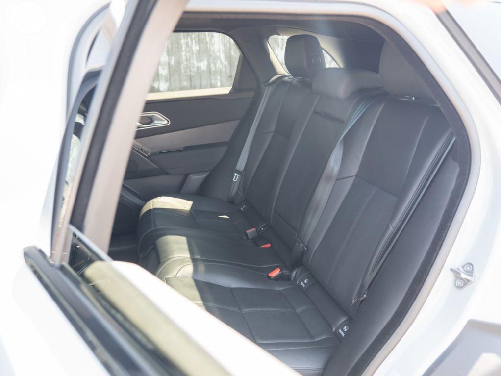 2024 LAND Rover RANGE ROVER VELAR P250 DYNAMIC SE — фото 36