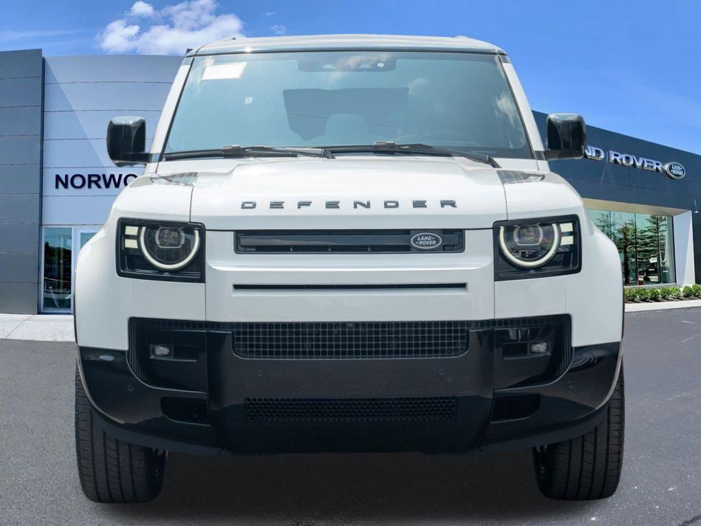 2026 LAND Rover DEFENDER P400 X-DYNAMIC SE photo 2