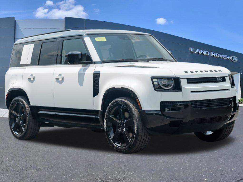 2026 LAND Rover DEFENDER P400 X-DYNAMIC SE photo 3