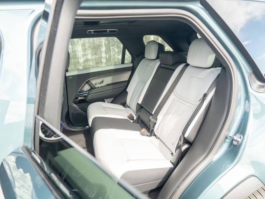 2026 LAND Rover RANGE ROVER SPORT P460E DYNAMIC SE — миниатюра 23