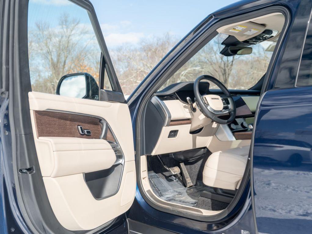 2023 LAND Rover RANGE ROVER P400 SE photo 10
