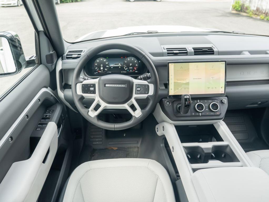 2026 LAND Rover DEFENDER P300 S — миниатюра 12