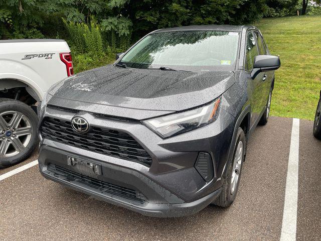 2024 Toyota RAV4 LE 照片 2