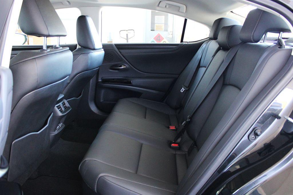 2025 Lexus ES 300H BASE 缩略图 24