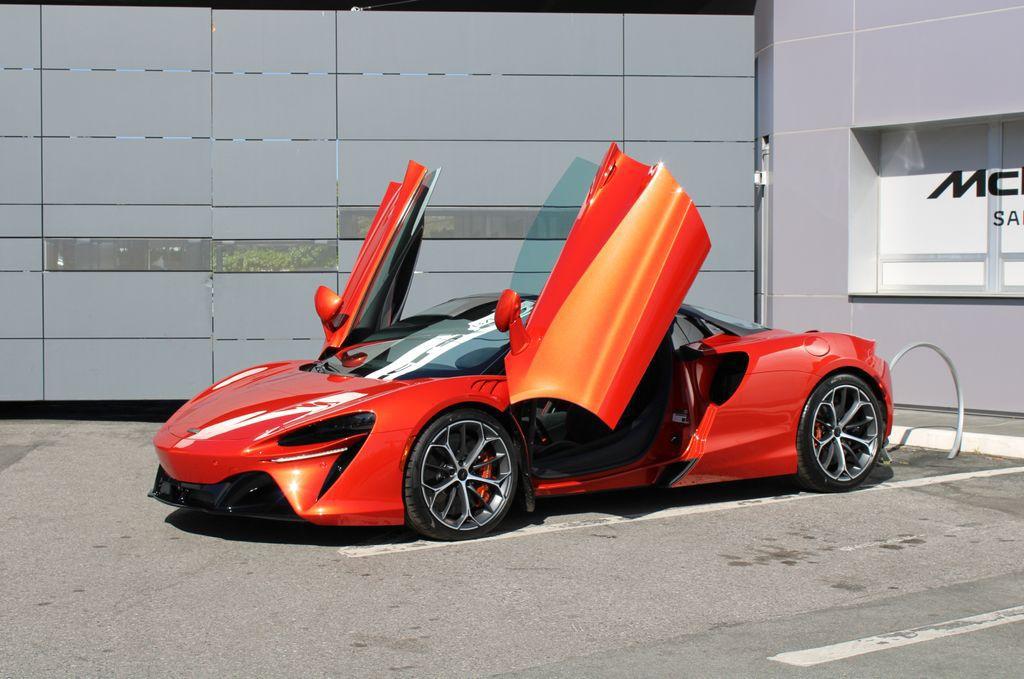 New 2026 McLaren Artura Performance