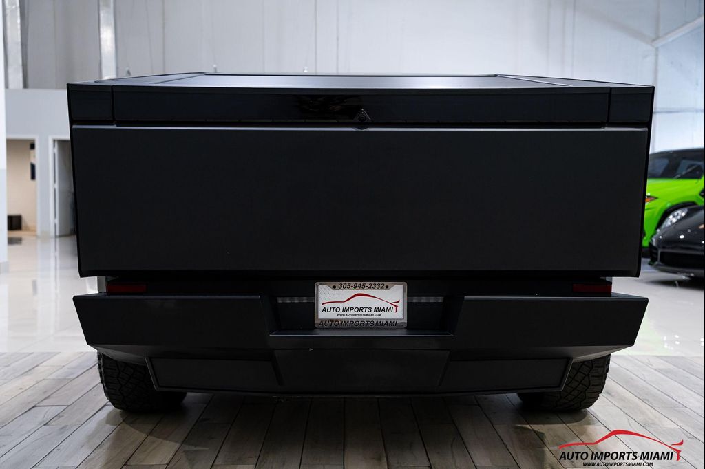 صورة 19 لـ 2024 Tesla CYBERTRUCK ALL-WHEEL DRIVE