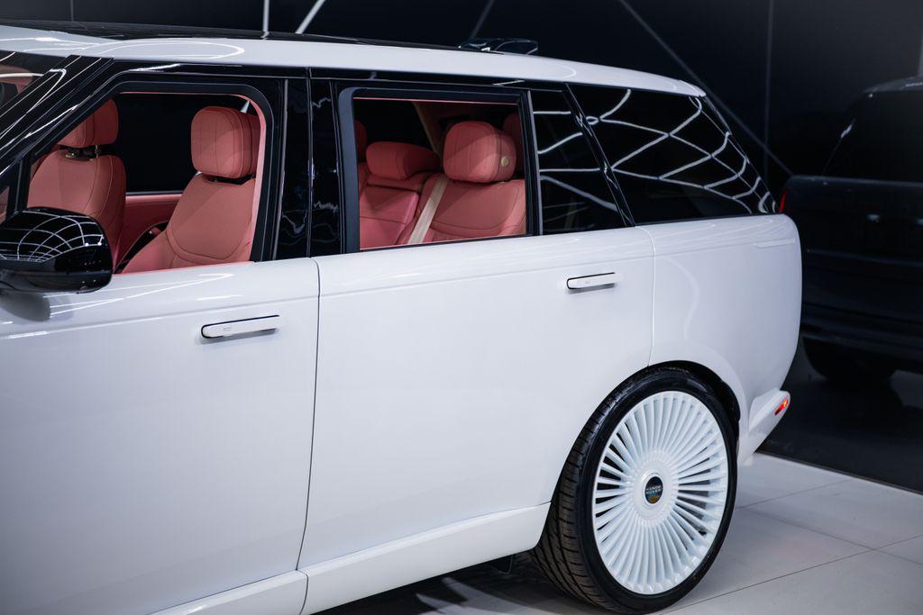 صورة 10 لـ 2026 LAND Rover RANGE ROVER P400 SE 7 SEAT