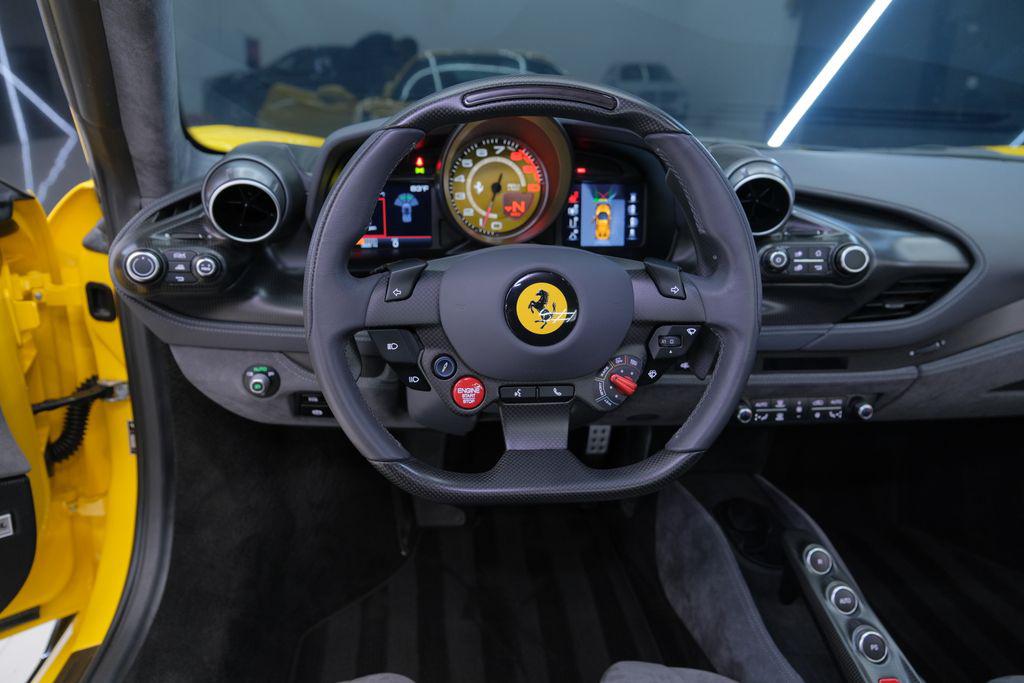 صورة مصغرة 43 لـ 2021 Ferrari F8 SPIDER BASE