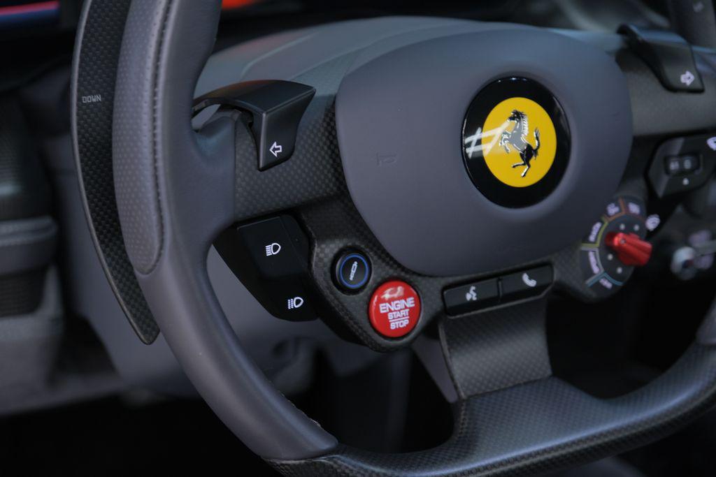 صورة مصغرة 44 لـ 2021 Ferrari F8 SPIDER BASE