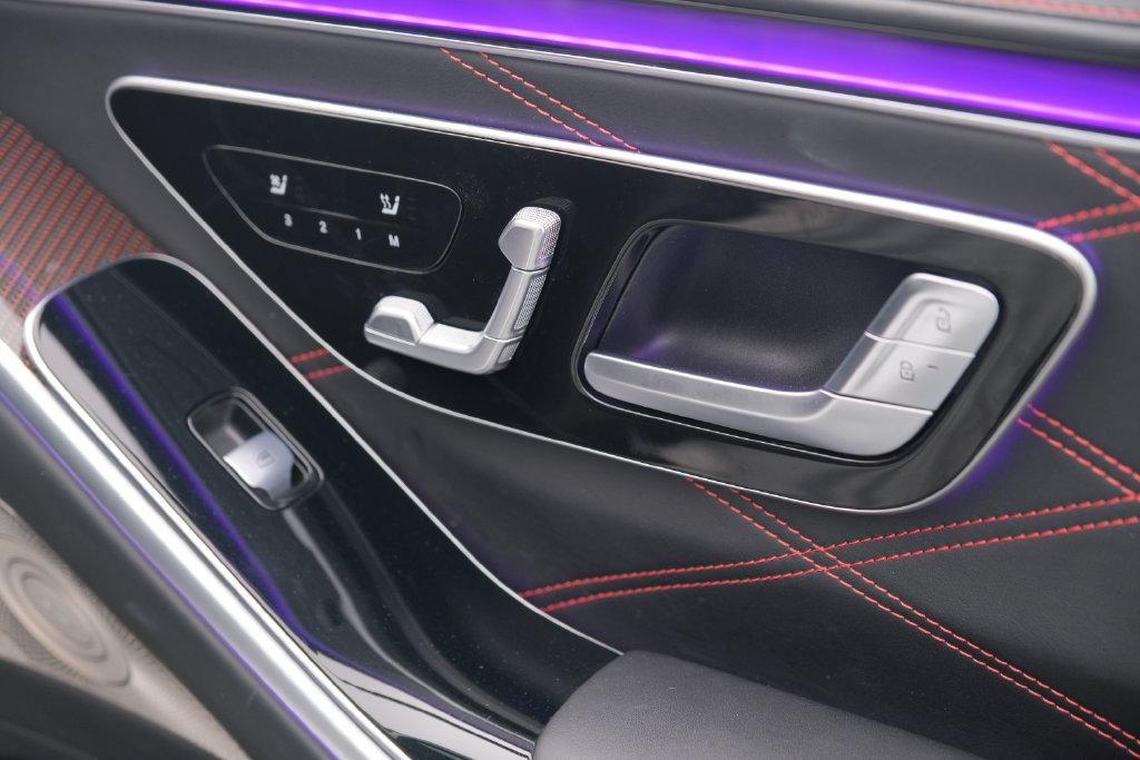 صورة مصغرة 46 لـ 2024 Mercedes-BENZ AMG S 63 E 4MATIC