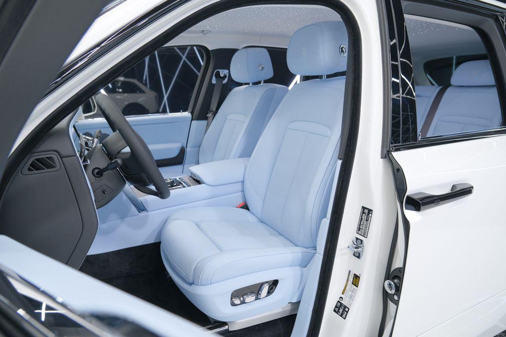 صورة مصغرة 31 لـ 2026 ROLLS-ROYCE CULLINAN MANSORY