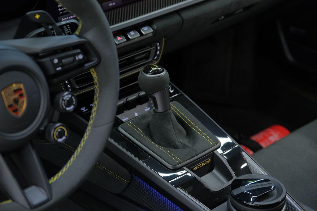2025 Porsche 911 GT3 RS — миниатюра 37