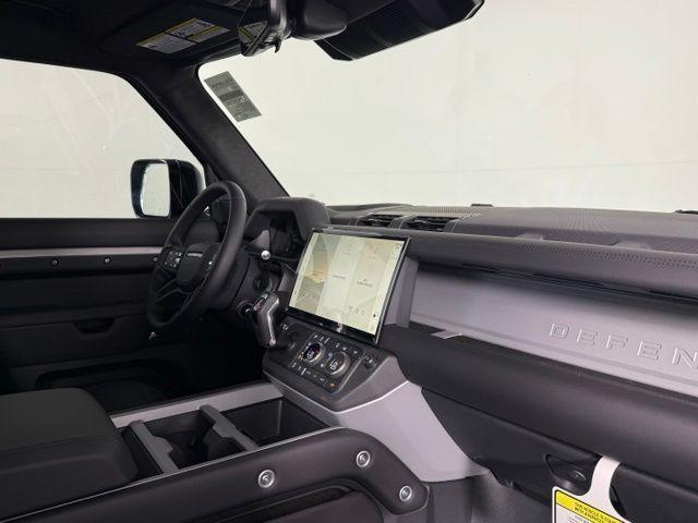 2026 LAND Rover DEFENDER P400 X — миниатюра 17