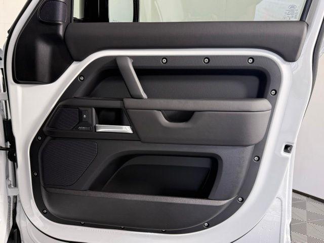 2026 LAND Rover DEFENDER P400 X-DYNAMIC SE 缩略图 15