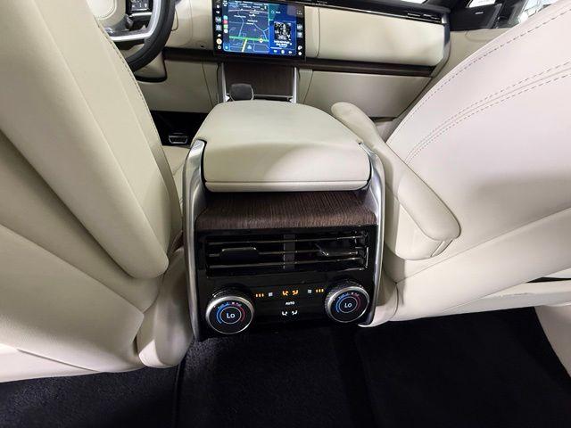 صورة مصغرة 33 لـ 2024 LAND Rover RANGE ROVER P400 SE
